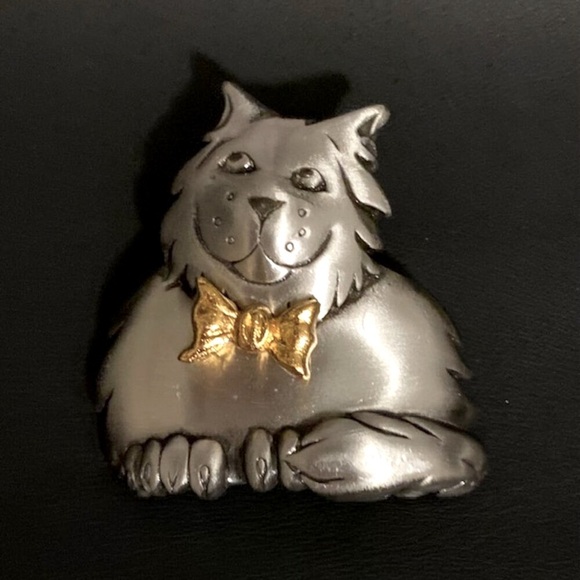 Jewelry - Dog with Bow ULTRA CRAFT Vintage Bi-metal Brooch/Pendal.